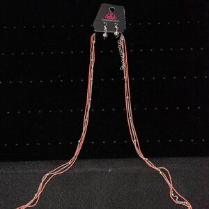 NWT Paparazzi Necklace and Stud earring set